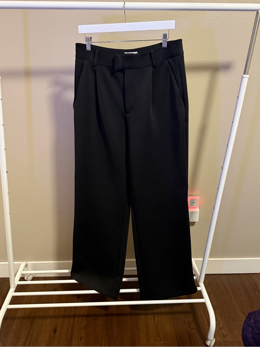Good American Black Wide-Leg Dress Pant
